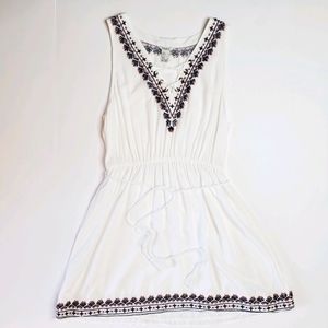 Forever 21 White Small Summer Dress